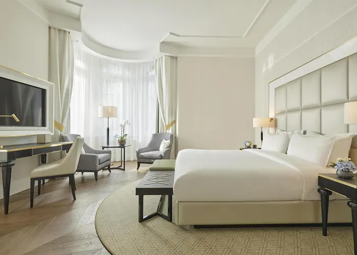 Parisi Udvar Budapest, Part Of Hyatt