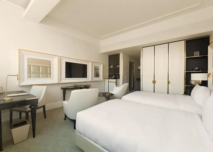 Parisi Udvar Budapest, Part Of Hyatt Hotel
