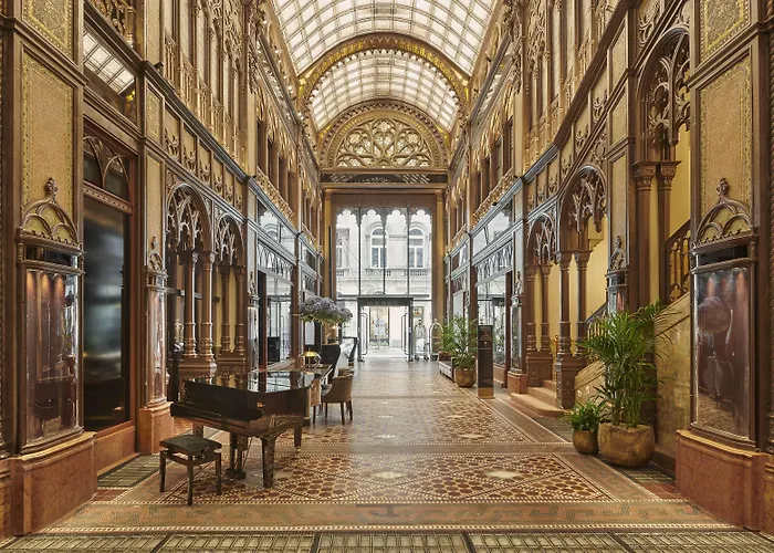 Párisi Udvar Budapest, Part Of Hyatt 5* Budapeste