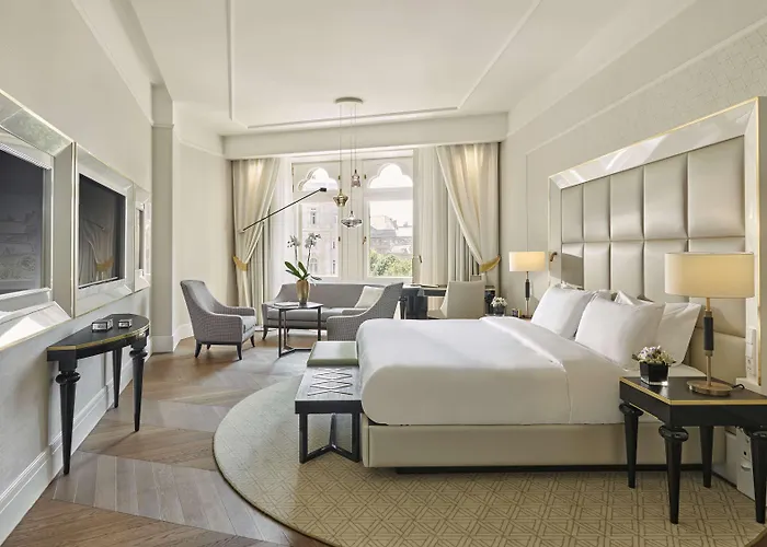 Párisi Udvar Budapest, Part Of Hyatt 5*