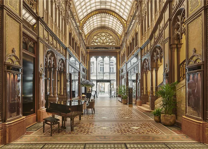 Párisi Udvar Budapest, Part Of Hyatt Hotel