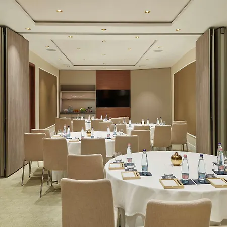 Parisi Udvar Budapest, Part Of Hyatt Budapest