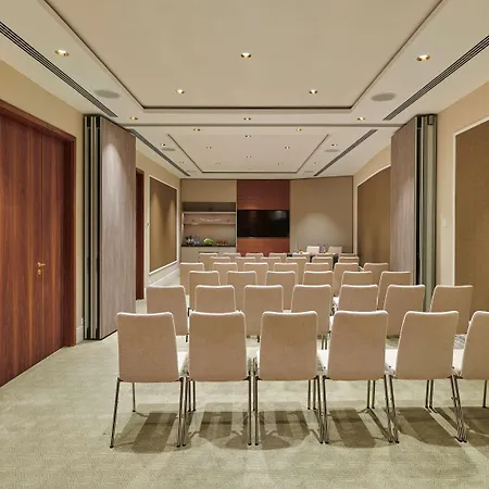 Parisi Udvar Budapest, Part Of Hyatt 5*