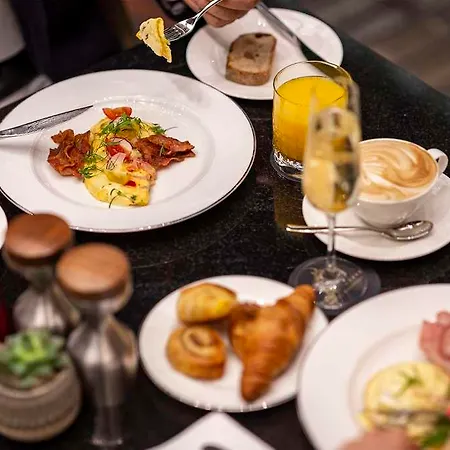 Párisi Udvar Budapest, Part Of Hyatt Szálloda 5*