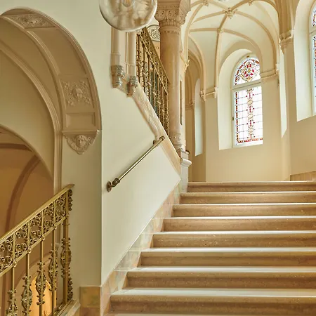 Parisi Udvar Budapest, Part Of Hyatt Hotel 5*