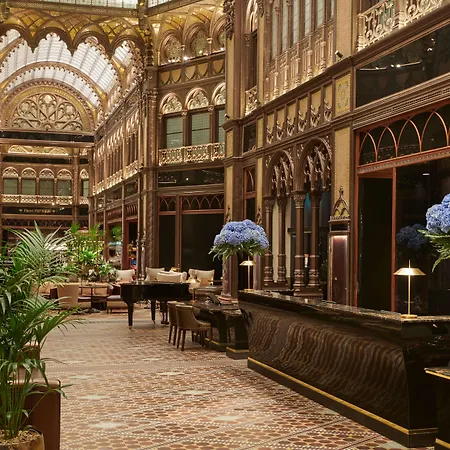 Parisi Udvar Budapest, Part Of Hyatt 5*