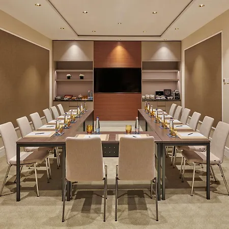 Parisi Udvar Budapest, Part Of Hyatt