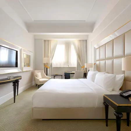 Parisi Udvar Budapest, Part Of Hyatt Hotel