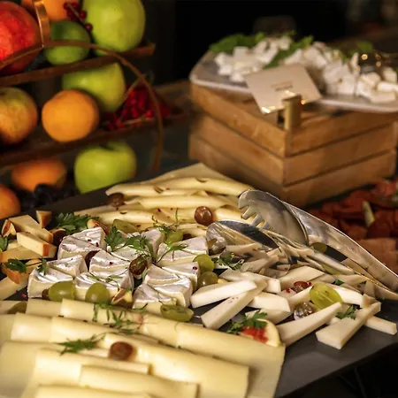 Párisi Udvar Budapest, Part Of Hyatt 5*