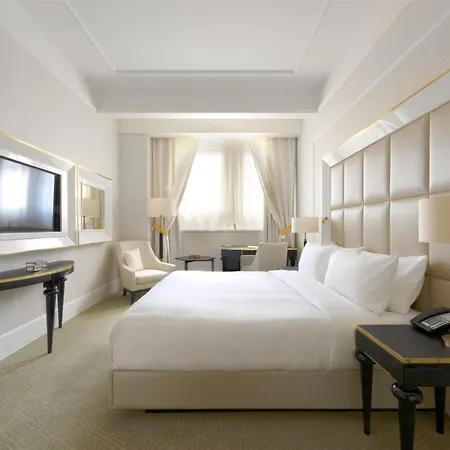 Párisi Udvar Budapest, Part Of Hyatt