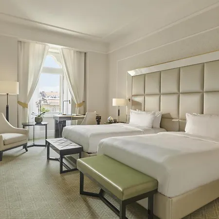 Parisi Udvar Budapest, Part Of Hyatt Budapest