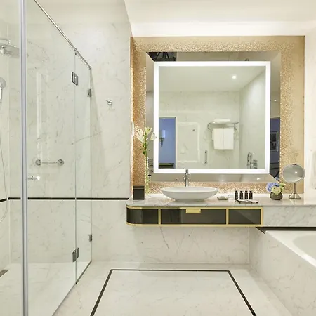 Parisi Udvar Budapest, Part Of Hyatt Budapest