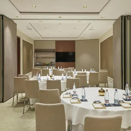 Parisi Udvar Budapest, Part Of Hyatt