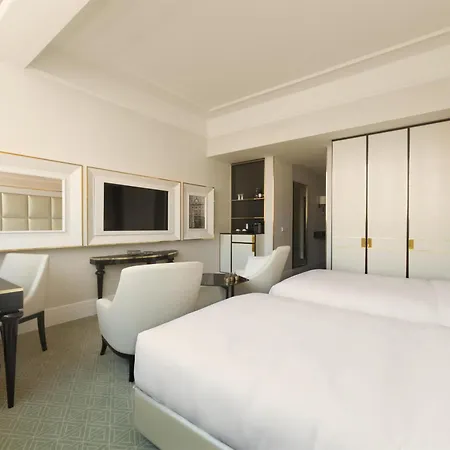 Parisi Udvar Budapest, Part Of Hyatt Hotel