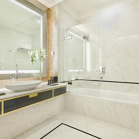 Parisi Udvar Budapest, Part Of Hyatt Hotell 5*