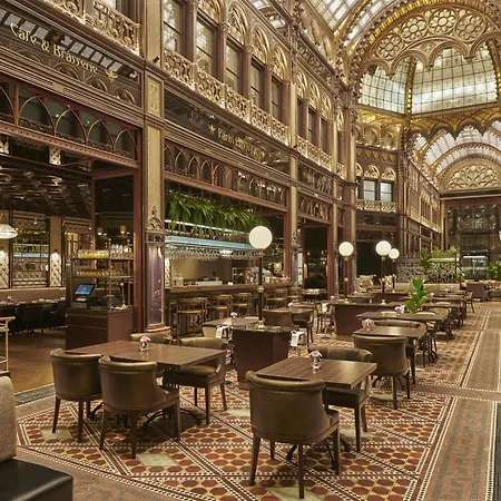 Párisi Udvar Budapest, Part Of Hyatt Budapest