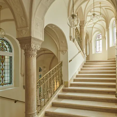 Parisi Udvar Budapest, Part Of Hyatt Hotell 5*