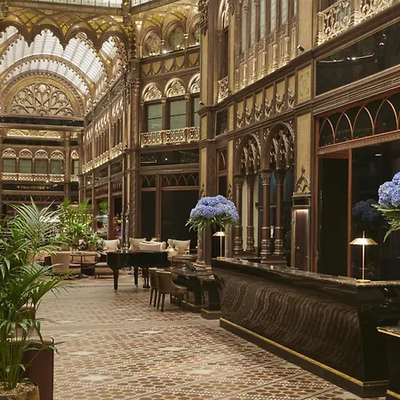 Párisi Udvar Budapest, Part Of Hyatt Budapest