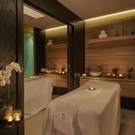 Párisi Udvar Budapest, Part Of Hyatt