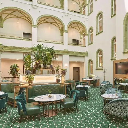 Parisi Udvar Budapest, Part Of Hyatt 5*