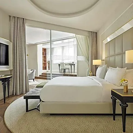 Hotel Párisi Udvar Budapest, Part Of Hyatt