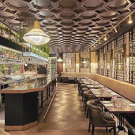 Parisi Udvar Budapest, Part Of Hyatt