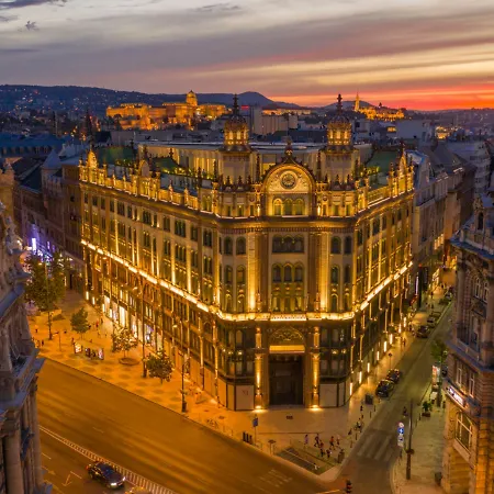Parisi Udvar Budapest, Part Of Hyatt