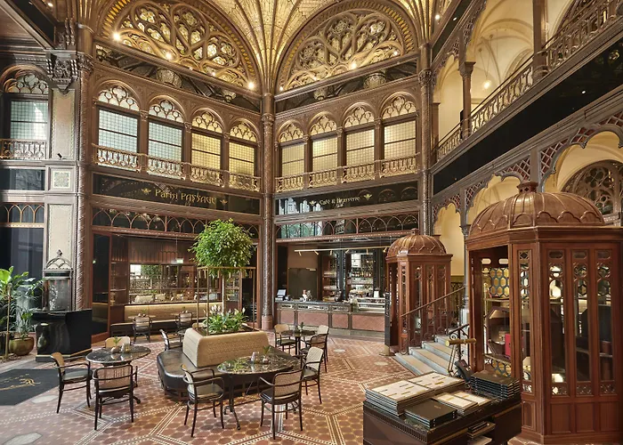 Szálloda Párisi Udvar Budapest, Part Of Hyatt