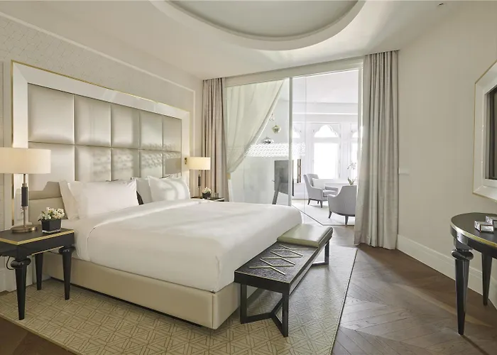 Szálloda Párisi Udvar Budapest, Part Of Hyatt 5*