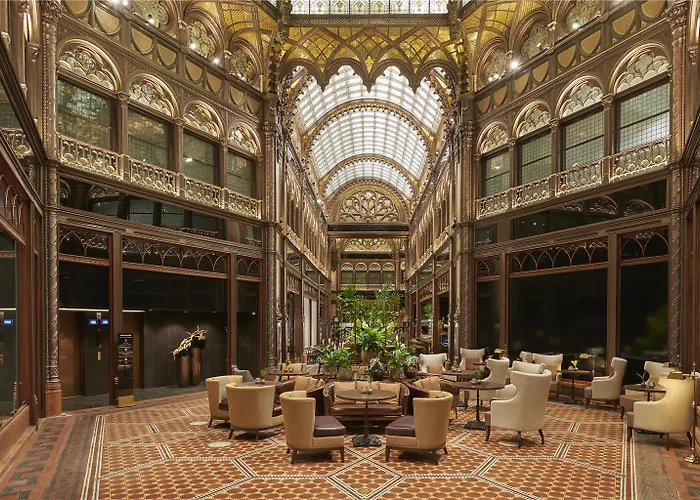 Párisi Udvar Budapest, Part Of Hyatt