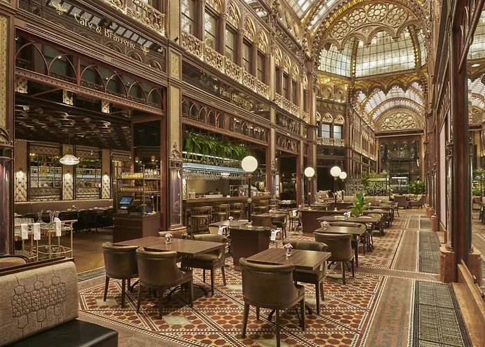 Párisi Udvar Budapest, Part Of Hyatt Budapest