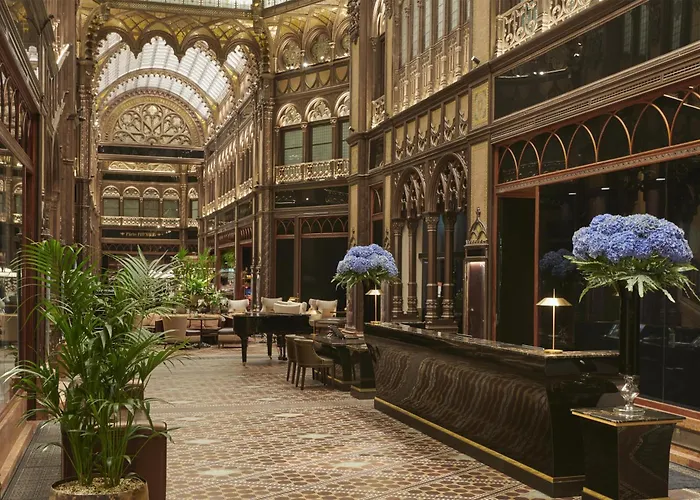 Párisi Udvar Budapest, Part Of Hyatt Budapest