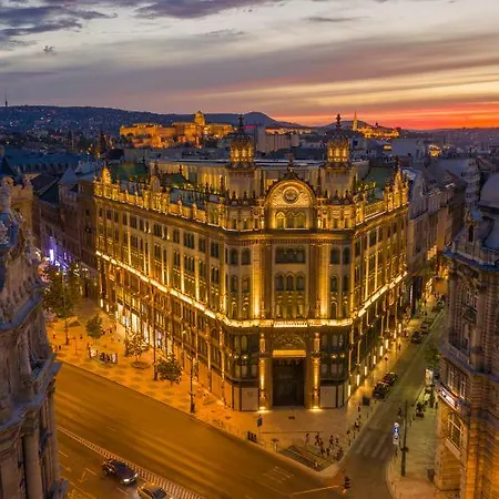 Párisi Udvar Budapest, Part Of Hyatt